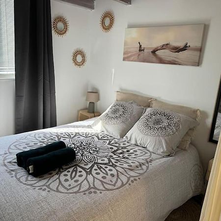 Ღ L'Entr'Act • Au Coeur De Ville Et Du Vieux Port ลาโรแชล ภายนอก รูปภาพ